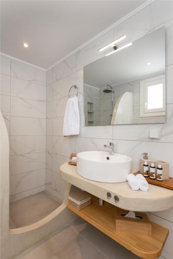Miles Away Luxury Apartments Platis Gialos  Exterior foto
