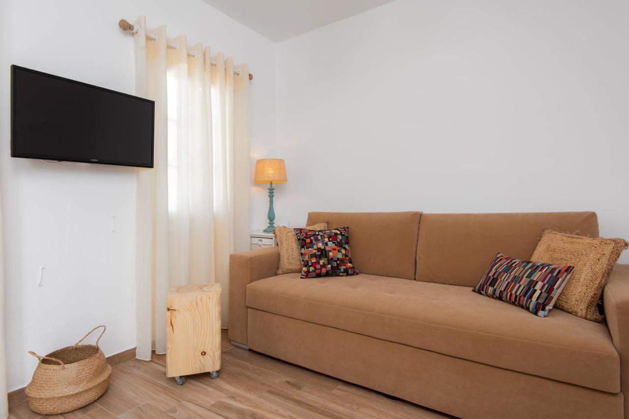Miles Away Luxury Apartments Platis Gialos  Exterior foto